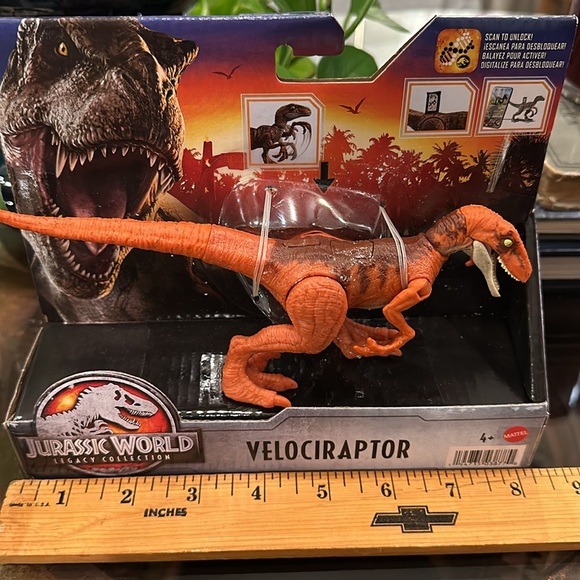 Jurassic World legacy collection Velociraptor slashing action Dinosaur Dino - Picture 7 of 9